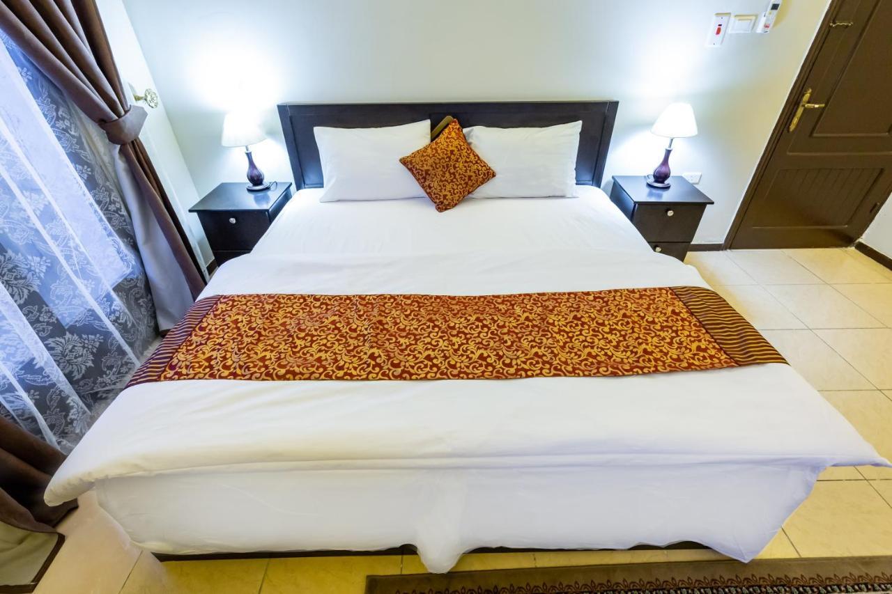 Al Eairy Furnished Apartments- Jeddah 1 Buitenkant foto