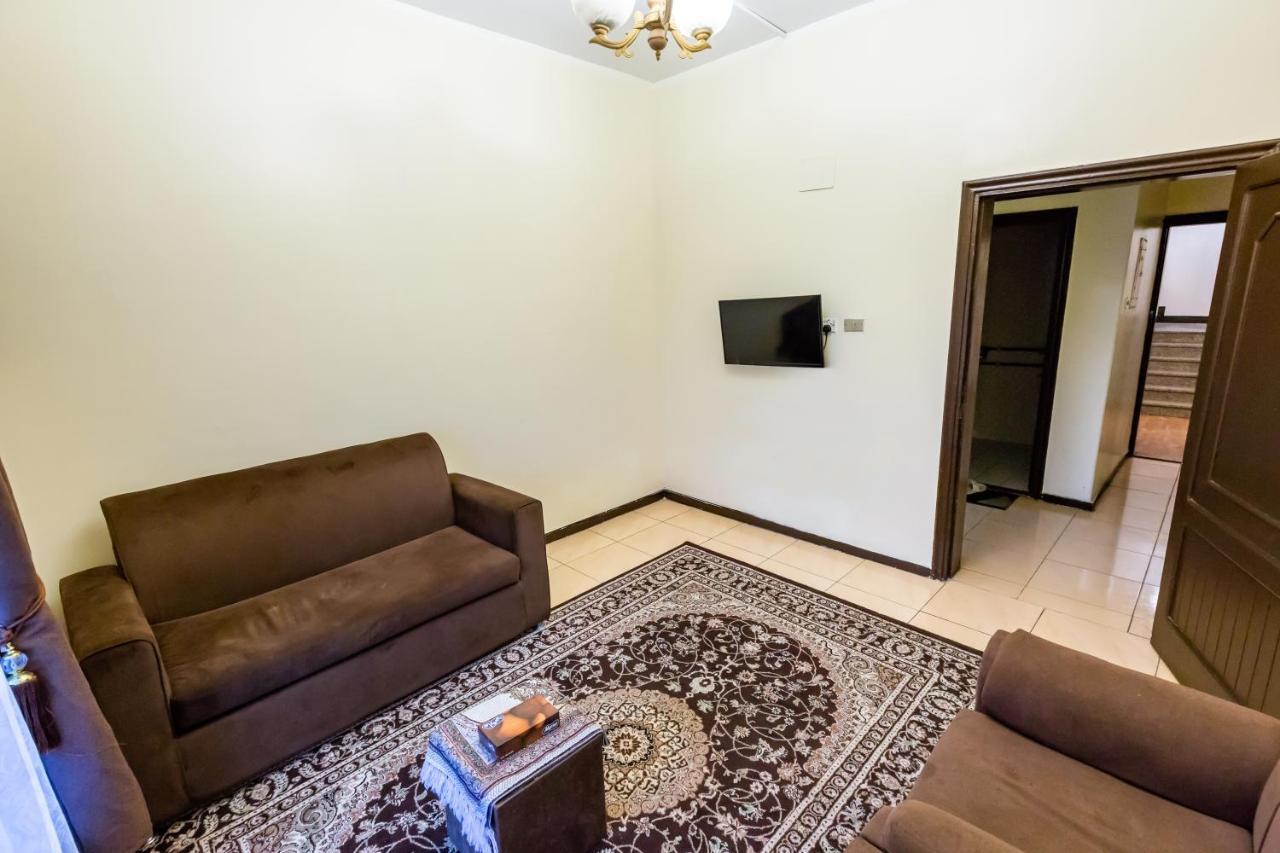 Al Eairy Furnished Apartments- Jeddah 1 Buitenkant foto